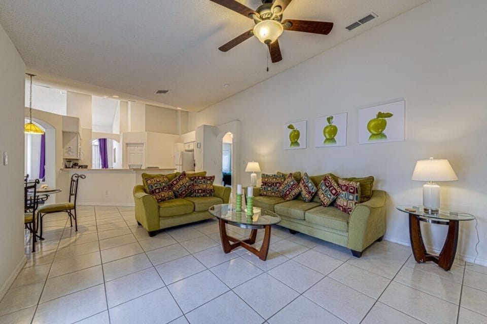Living Room Area.JPG