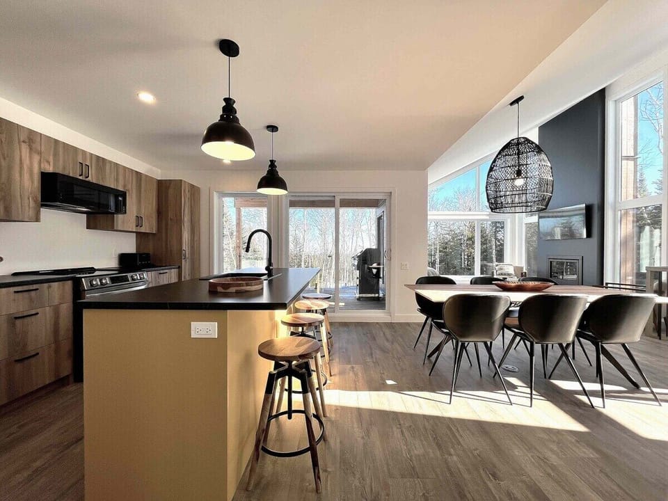 Where cooking becomes an experience this kitchen’s ready for memories.
