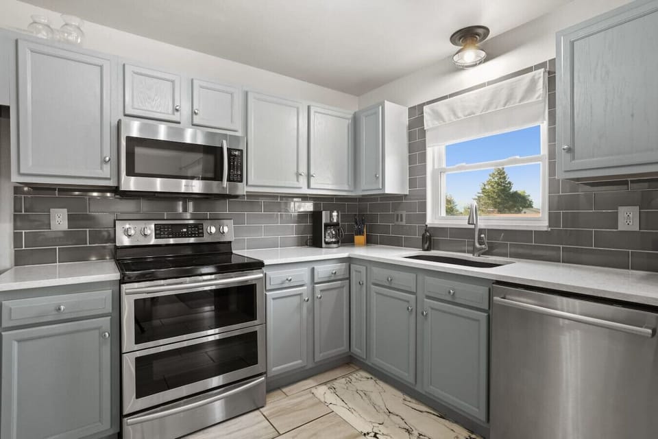 Beautiful Stainless Steel Modern Kitchen