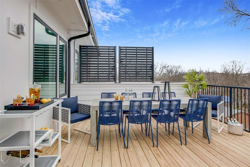 Units A, C & E | Private Outdoor Area | Rooftop Deck | Grill | Outdoor Dining | Same Layout Across All Three Units | Third Floor
