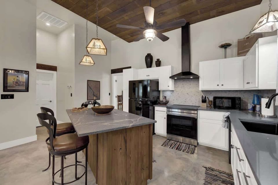 Casa Blanca kitchen