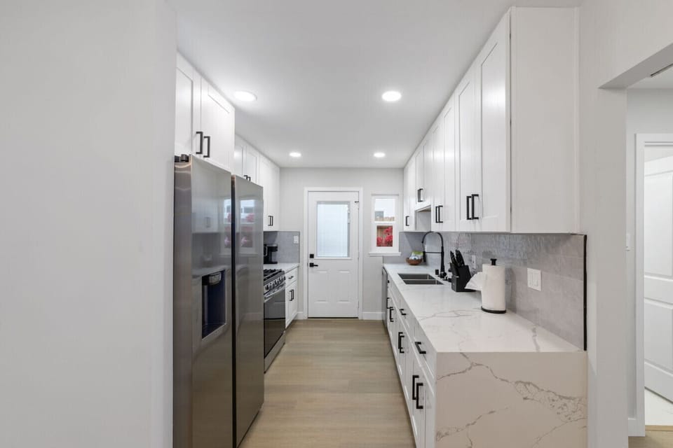 Full Kitchen View