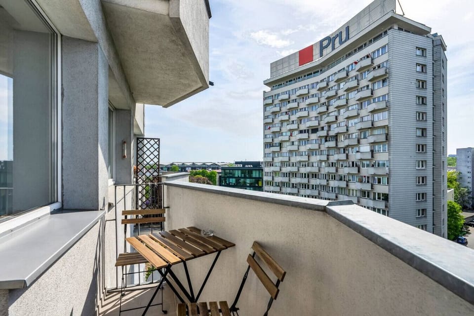 Balcony | Book Now with RENTUJEMY.COM