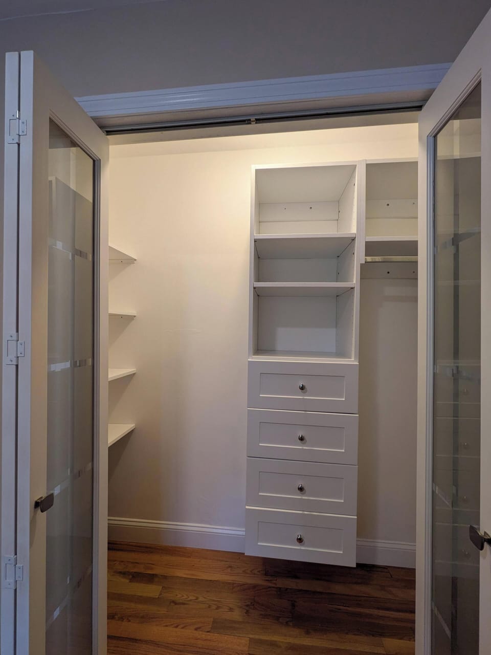 Queen bedroom closet