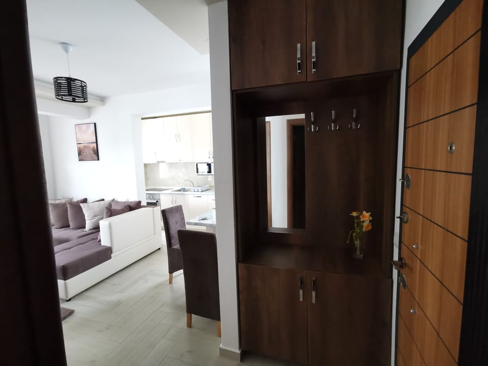 Entrance door from the inside