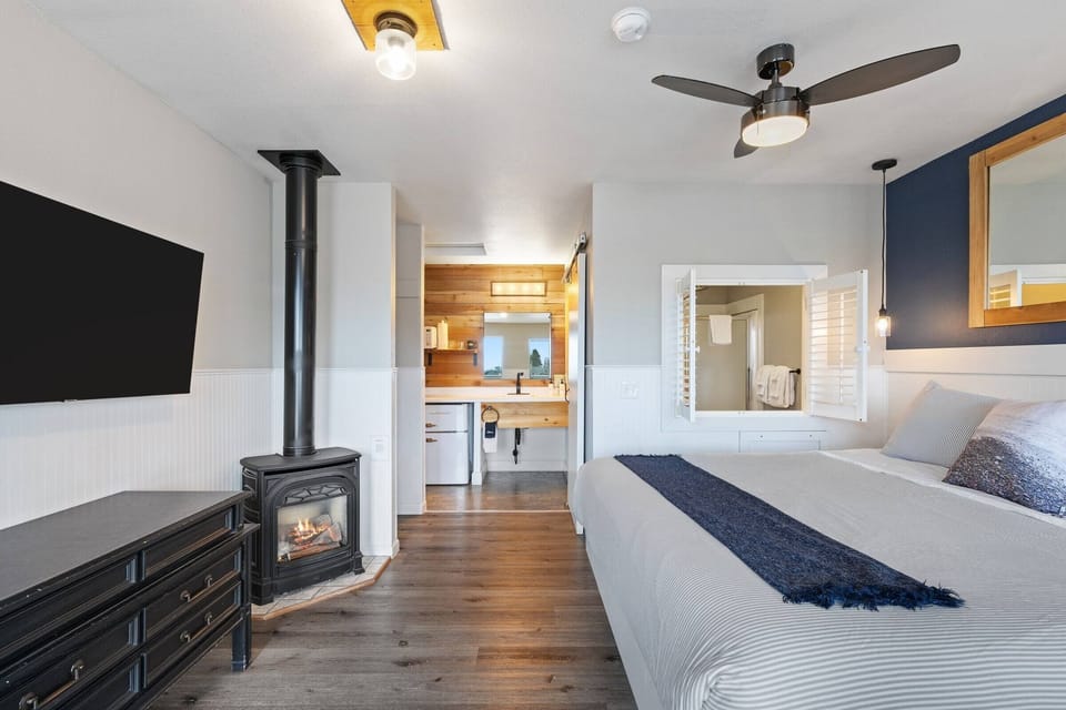 King size bed