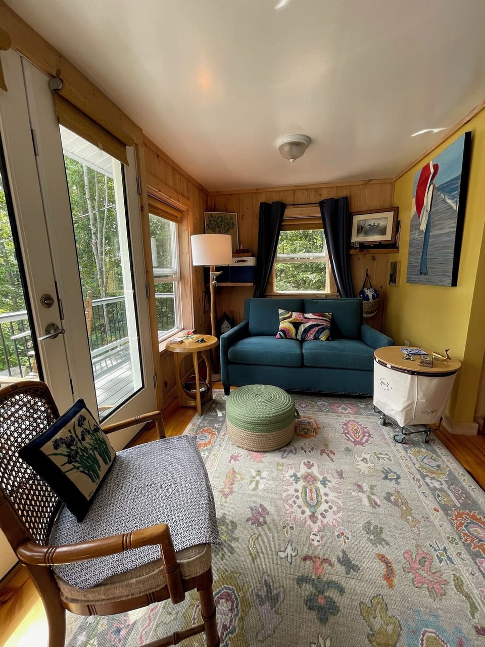 Cozy & comfortable seating for up to 4 adults.