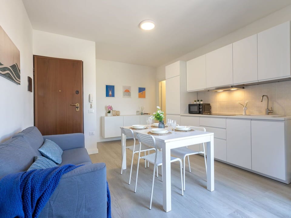 Furniture, Apartment, Chair, Wood Stain, Paint, Kitchen & Dining Room Table, Kitchen, Countertop, Major Appliance