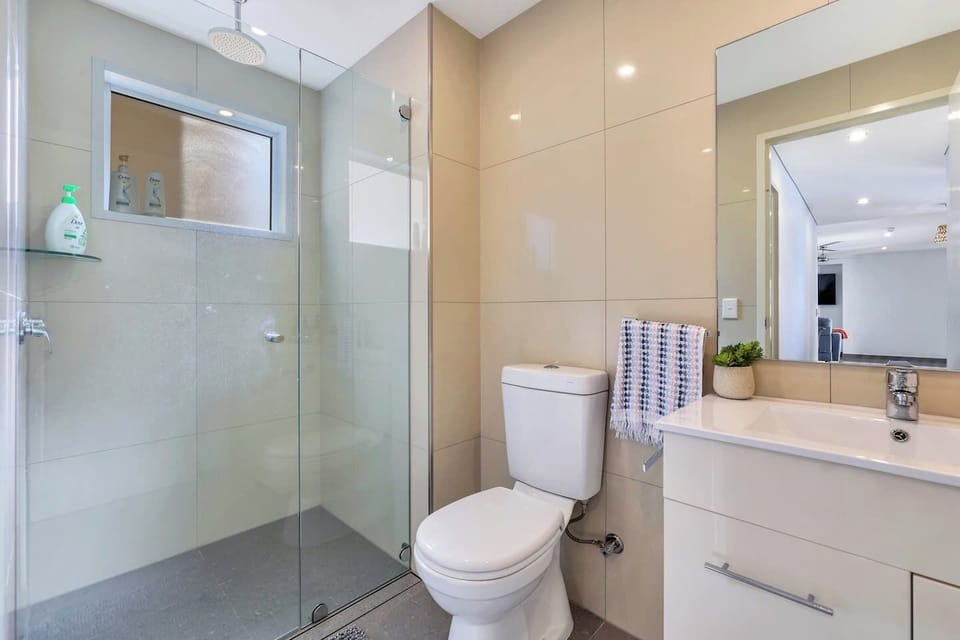 2nd bathroom