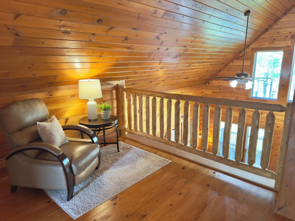 Sitting Area in Primary Bedroom/Loft