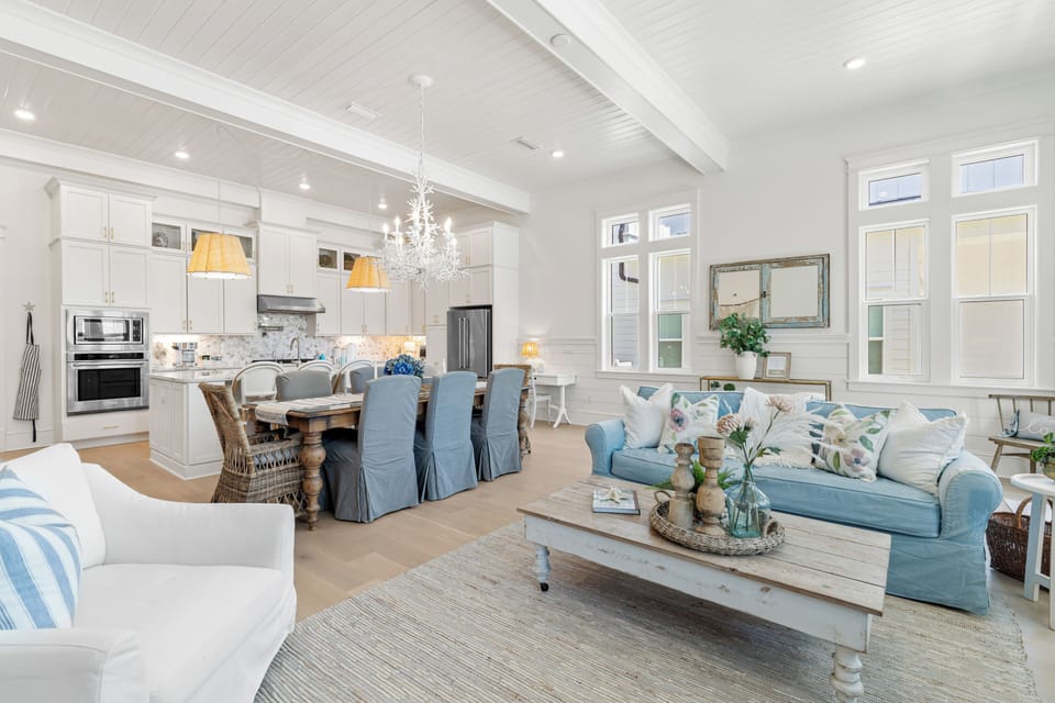 1st Floor Open Concept Living Area