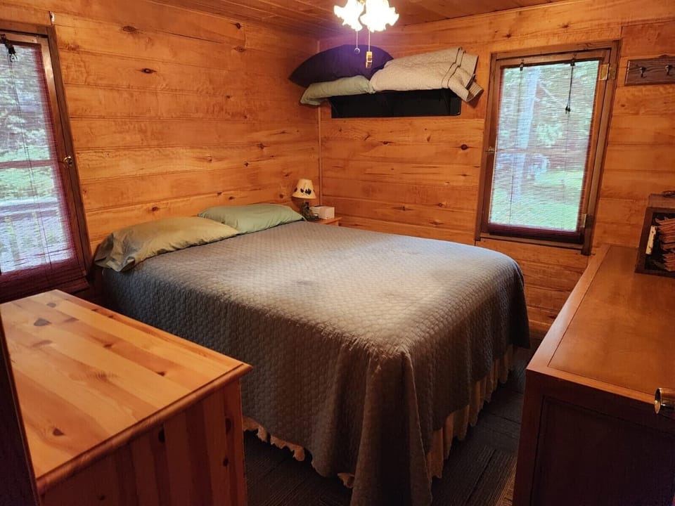 Main bedroom with queen bed