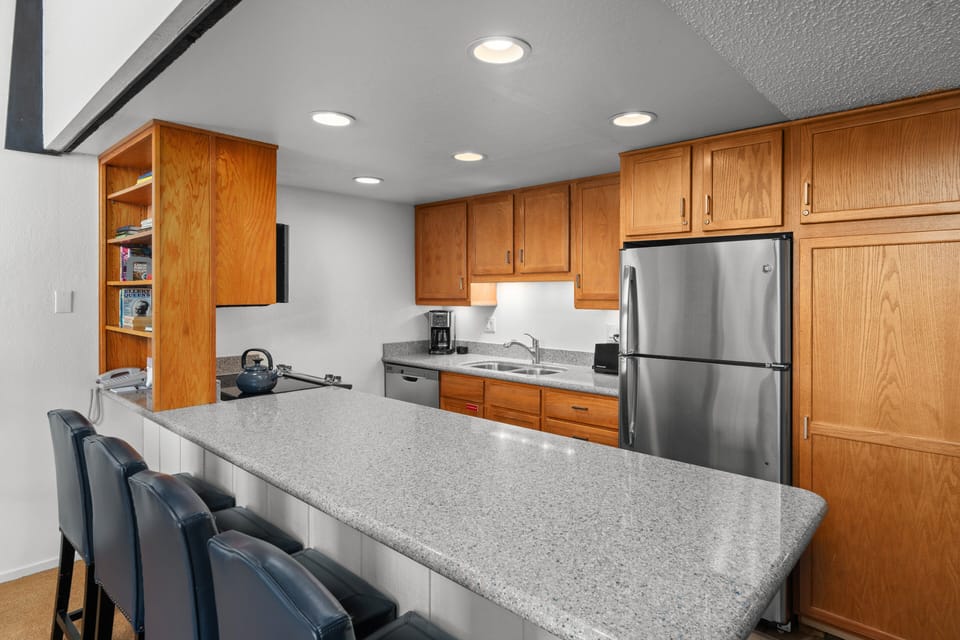 Kitchen bar seating for 4 people