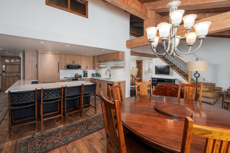 Dining table seating for 6 people.