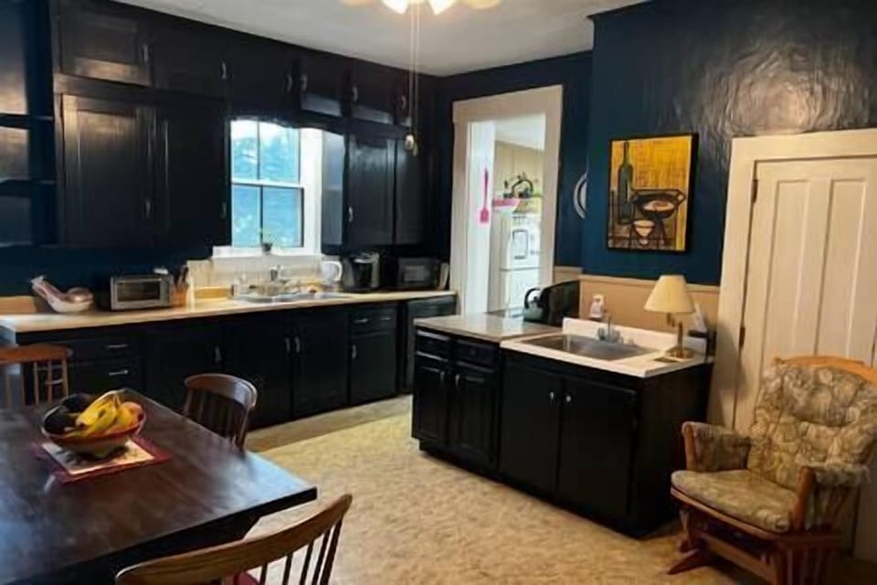Kitchen - Dishwasher, Fridge, Toaster Oven, Drip Coffee Machine