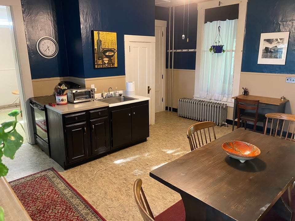 Kitchen - Electric Cooking Range, Second Sink, Toaster Oven