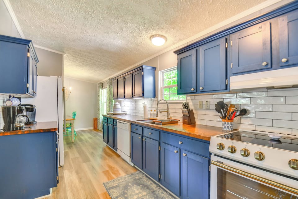 Kitchen | Cooking Basics | Keurig & Drip Coffee Makers