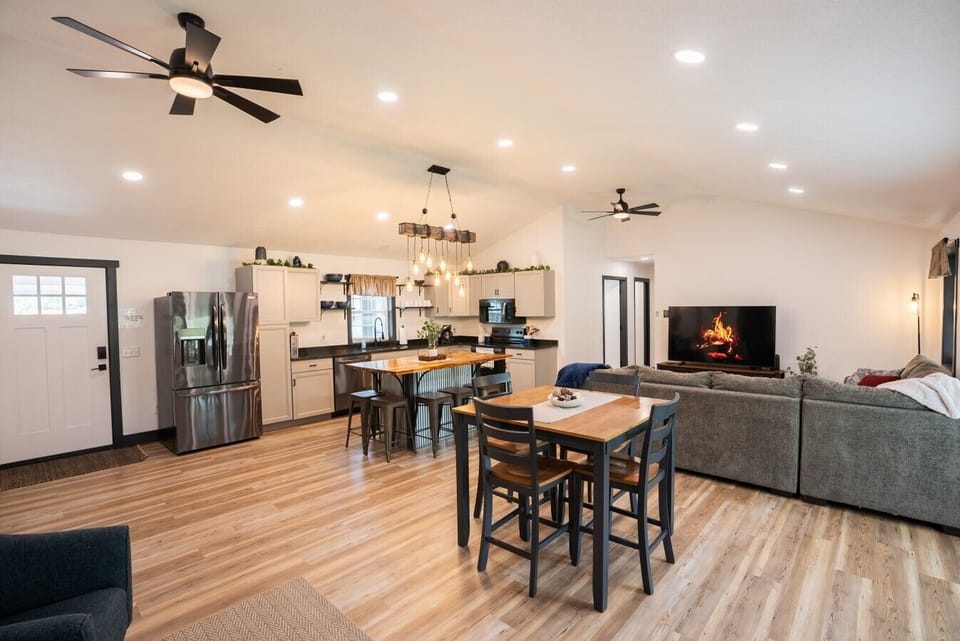 Kitchen Table