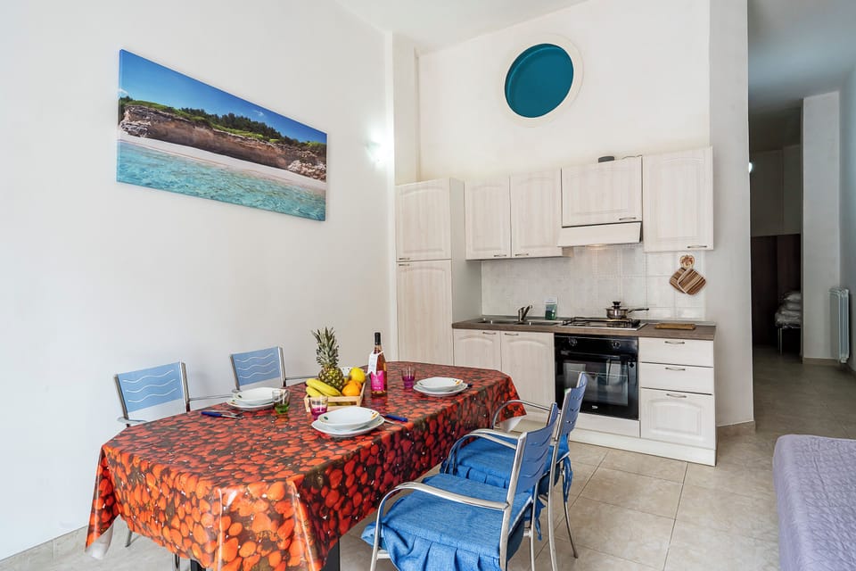 Kitchen and dining area