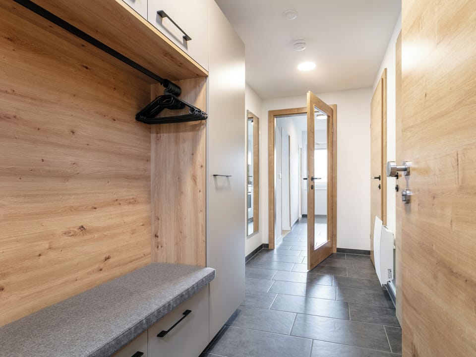 Entrance / Reception