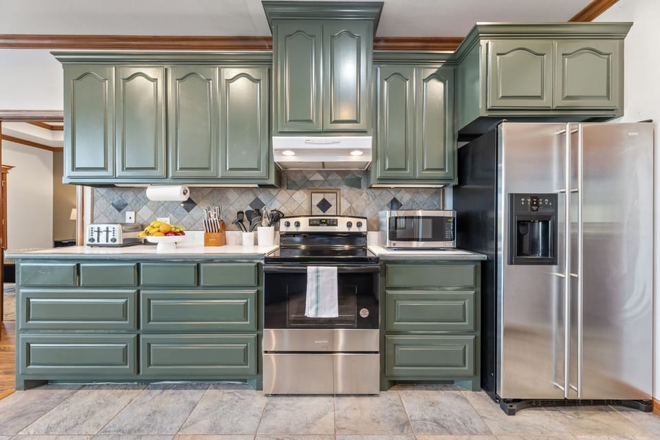 Fully Equipped Kitchen to Cook Homemade Meals