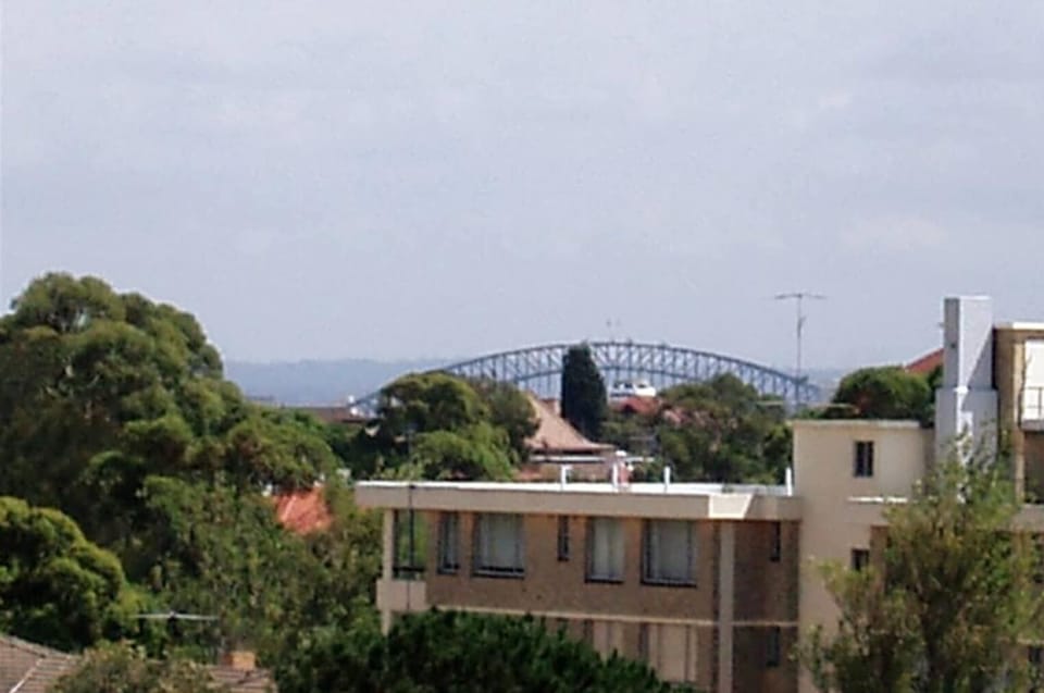 Glimpses of Sydney Harbour Bridge off in the distance