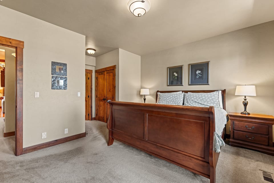 Master bedroom (1 king bed and upstairs)