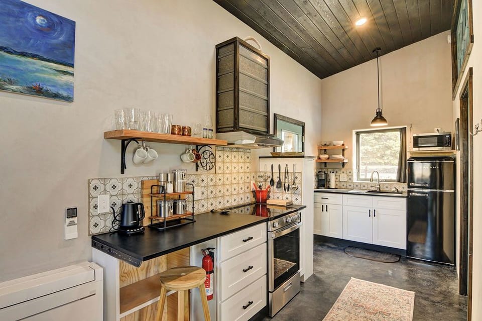 Fully stocked kitchen