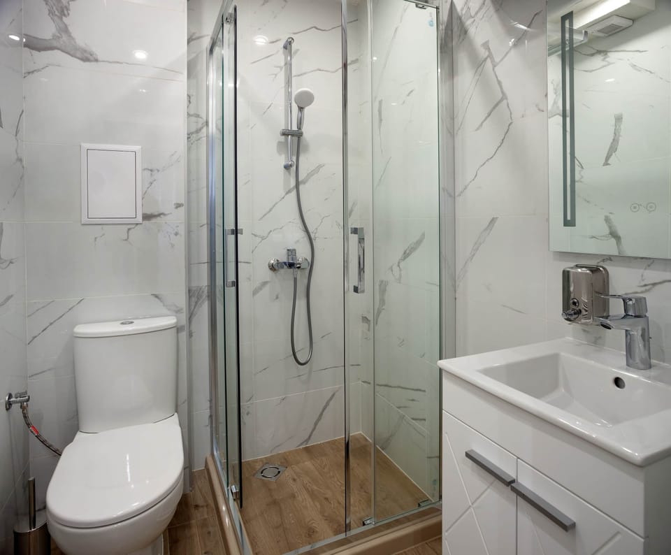 Bathroom&toilet