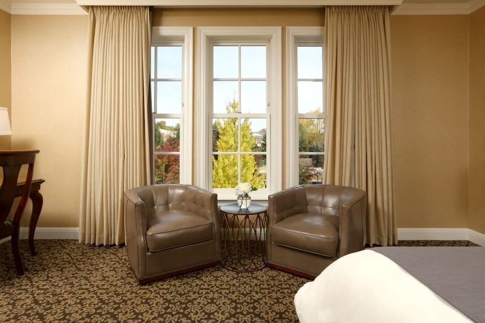 Luxury King - Seating area