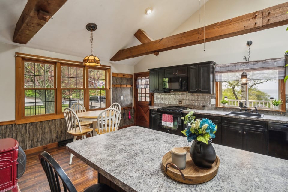Indoors, Dining Table, Furniture, Table, Dining Room