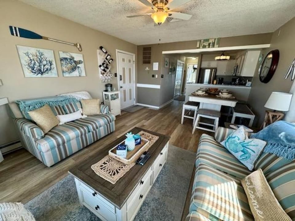 Living & Dining Area