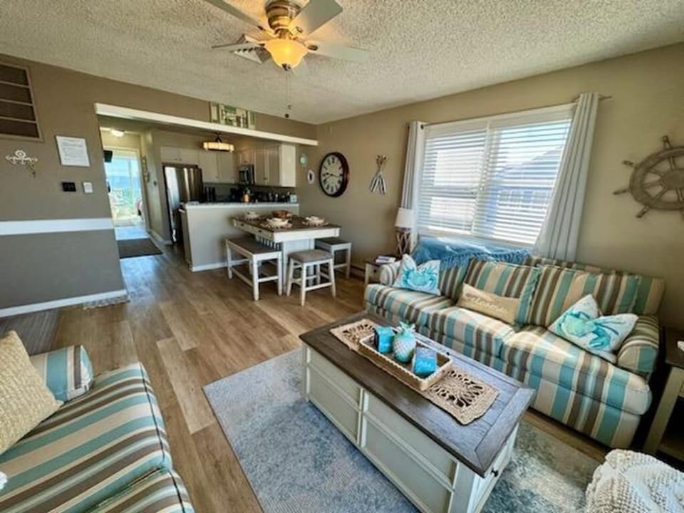 Living & Dining Area
