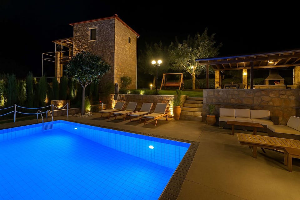 Infinity Pool Corner – Tranquil Shared Space with Natural Backdrop
