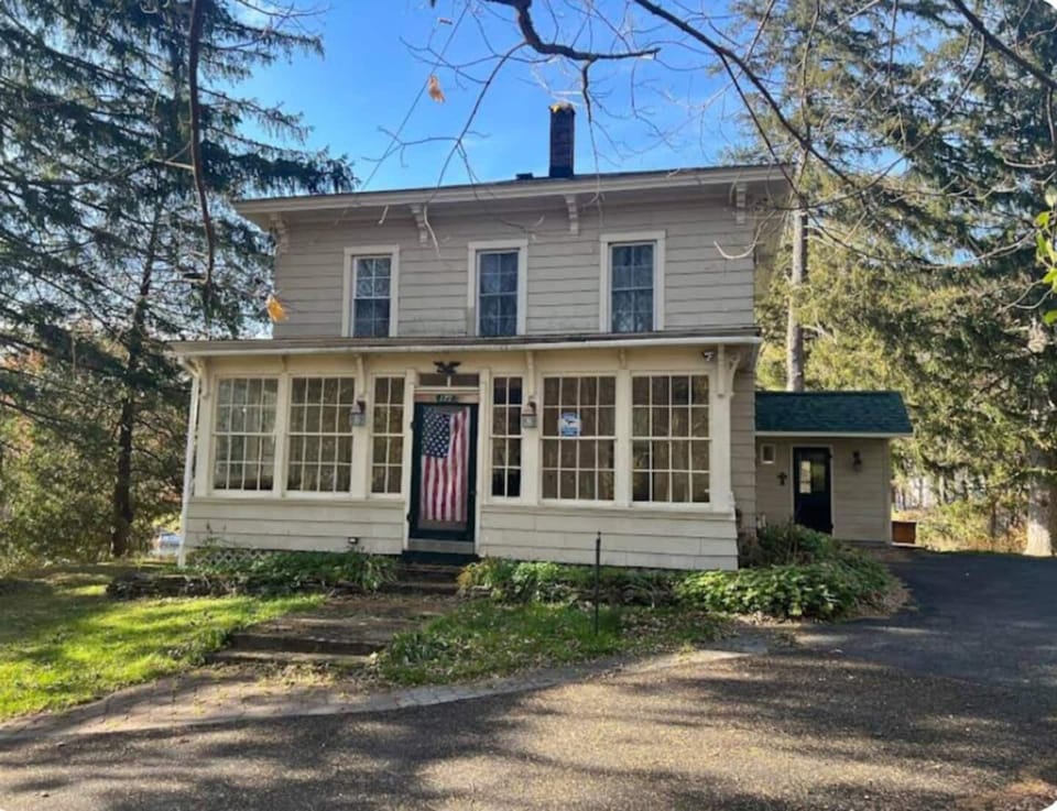 Easy to find, hard to leave, step into your next relaxing stay.