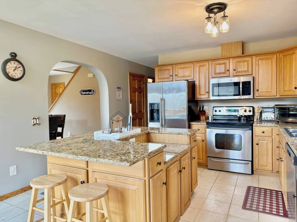 Bright and functional kitchen