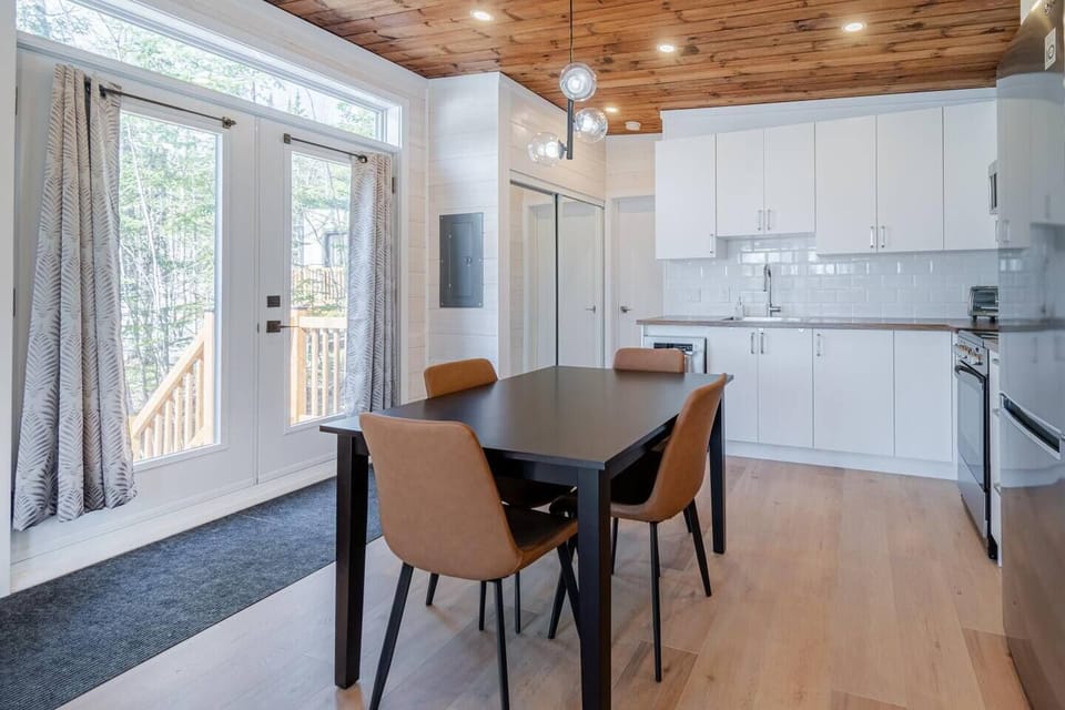 Dining room/kitchen (1)