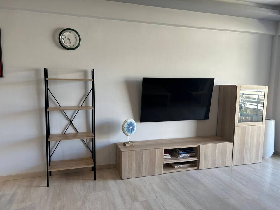 c7ccebdb-b7cc-4595-8af3-8811f8573963