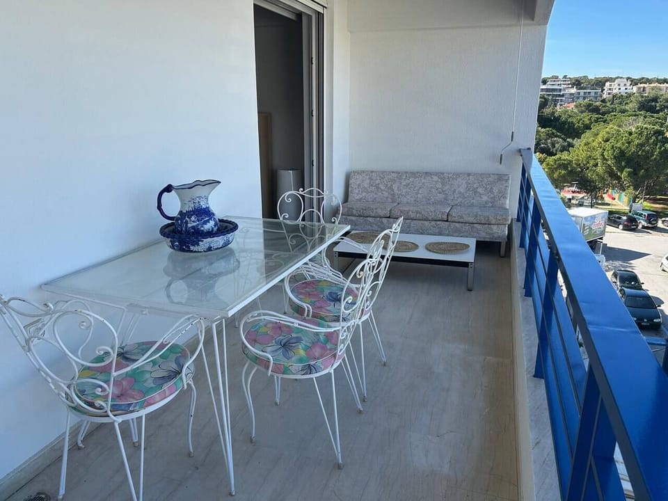 7bd76332-713d-45ec-8b3c-5f086bd4a58d