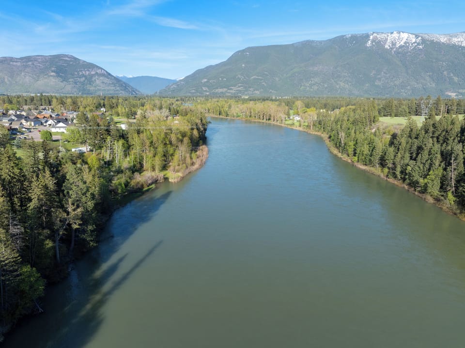 The Home Buds Up to the Flathead River | Exterior