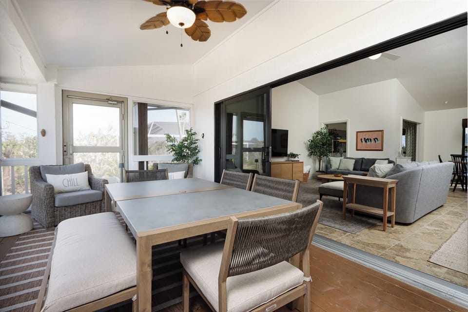 Lanai with outdoor dining table