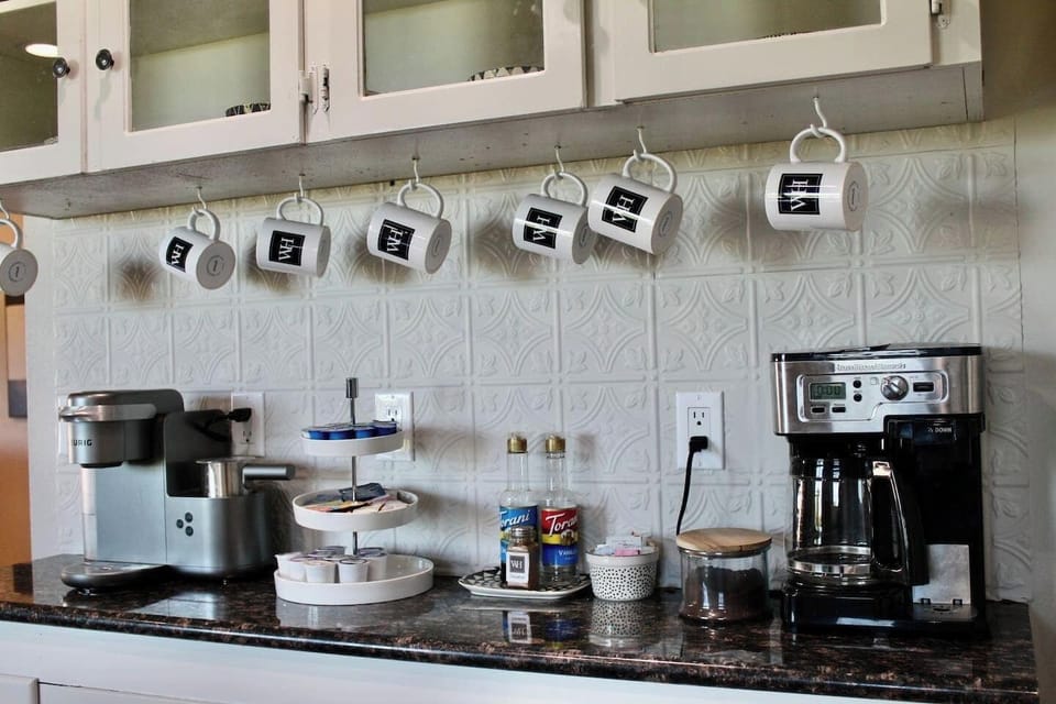 fully furnished kitchen 