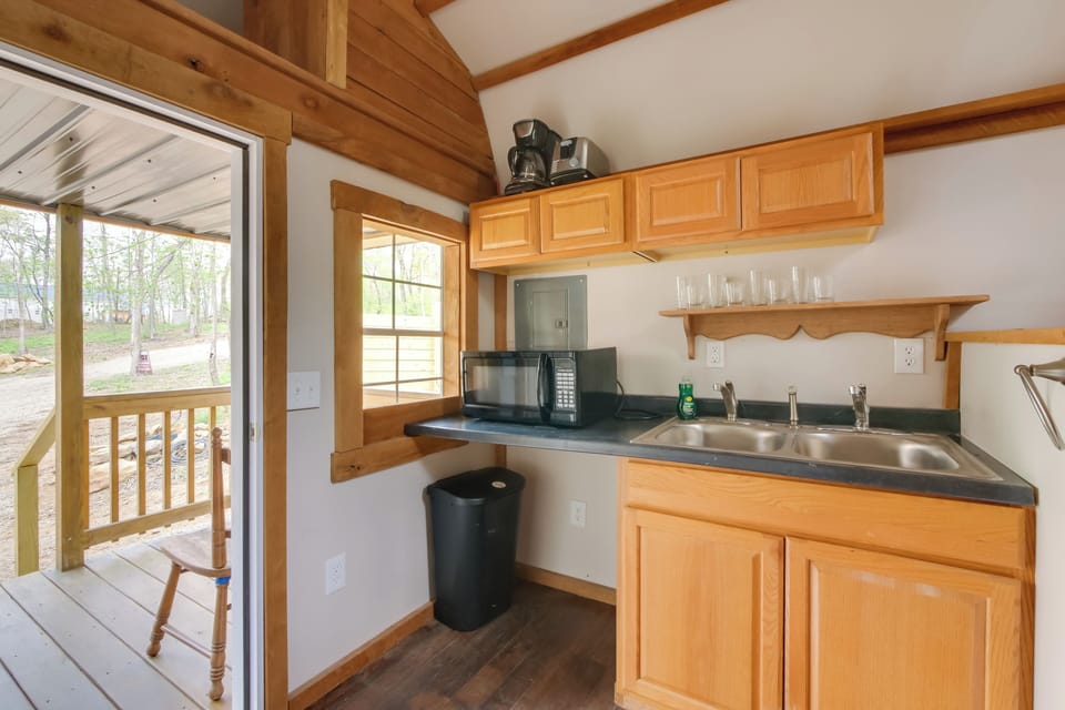Kitchenette | Mini Fridge | Drip Coffee Pot | Toaster