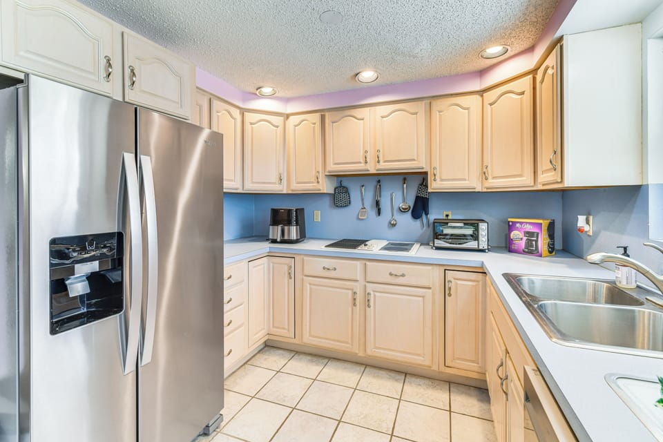 Kitchen | Cooking Basics | Dishwasher | Single-Story Home