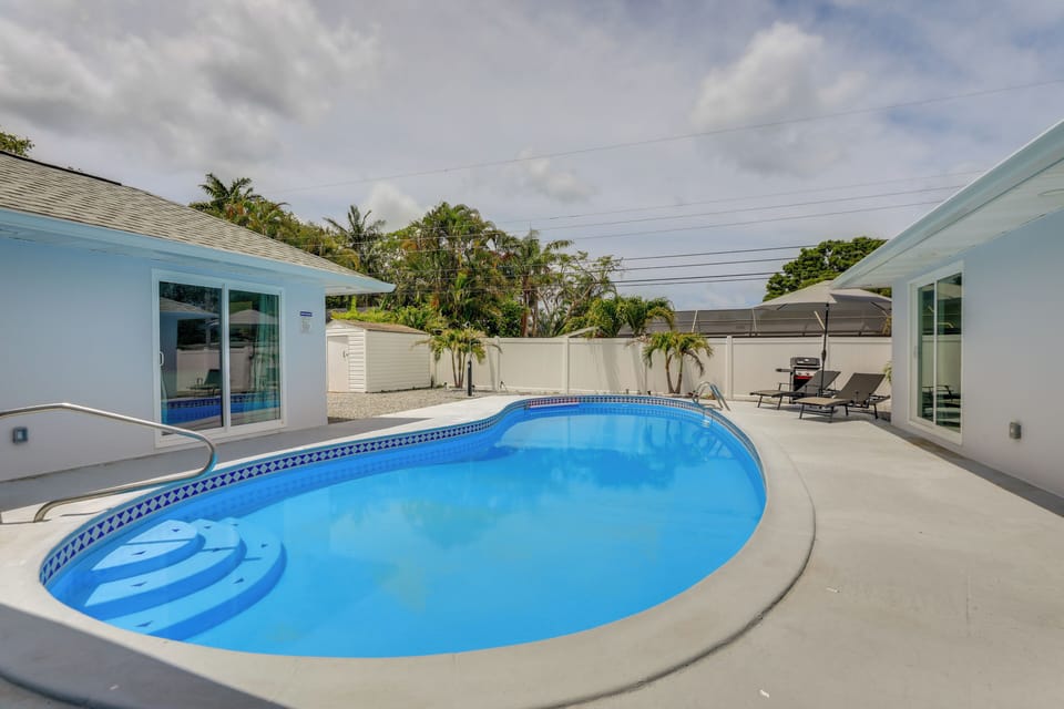Largo Vacation Rental | 3BR | 2BA | 1,500 Sq Ft | Step-Free Access