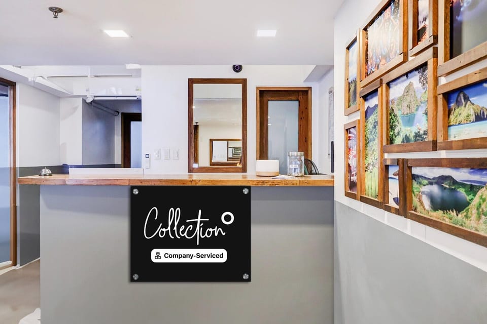 Entrance / Reception