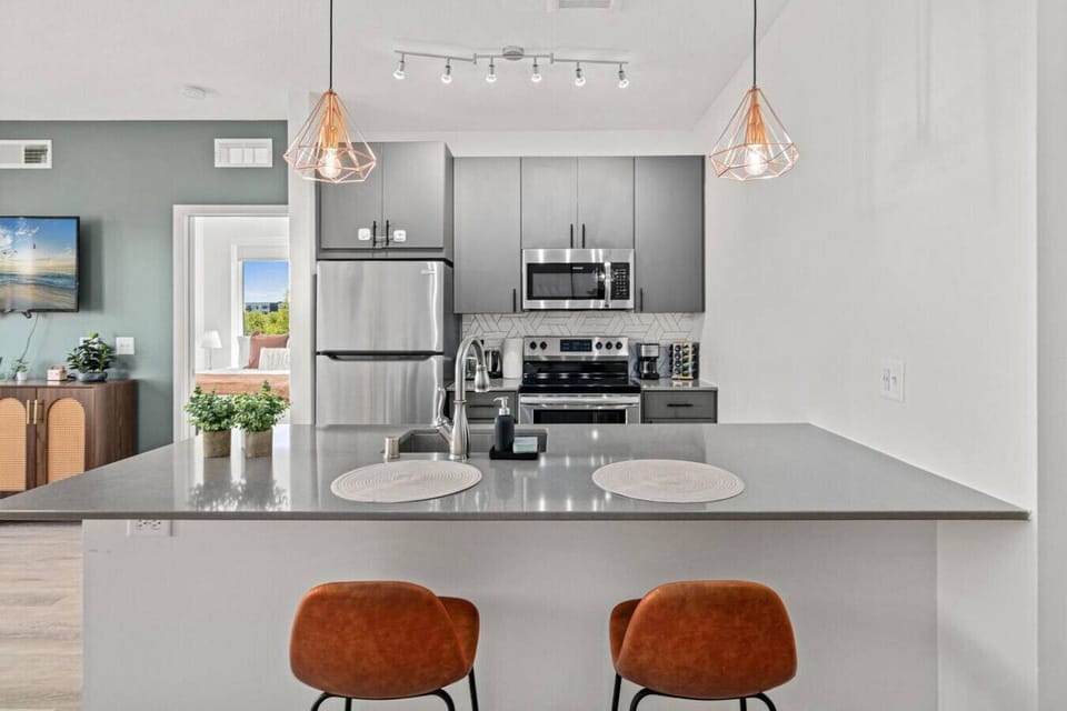You can almost hear the sizzle of ingredients as you cook in the well-equipped kitchen, where every detail is designed for convenience.