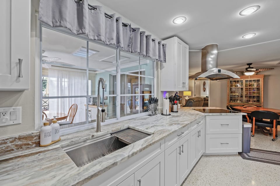 Pass through window in Kitchen to outside area