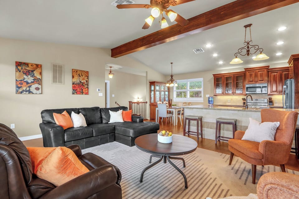 Alternate view facing the kitchen