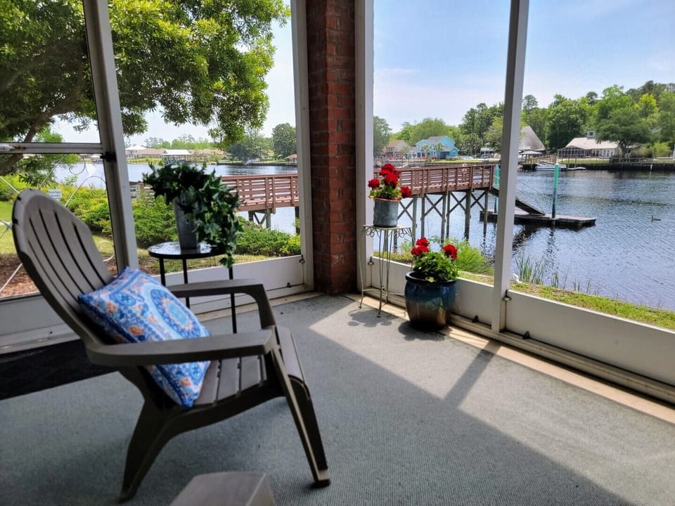 Waterway Getaway (1)